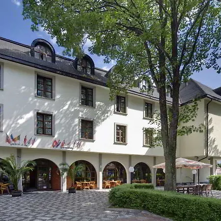 Na Zamecku Hotel 4*