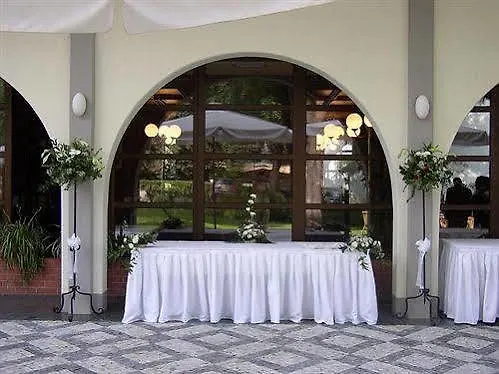 Hotel Na Zamecku 4*
